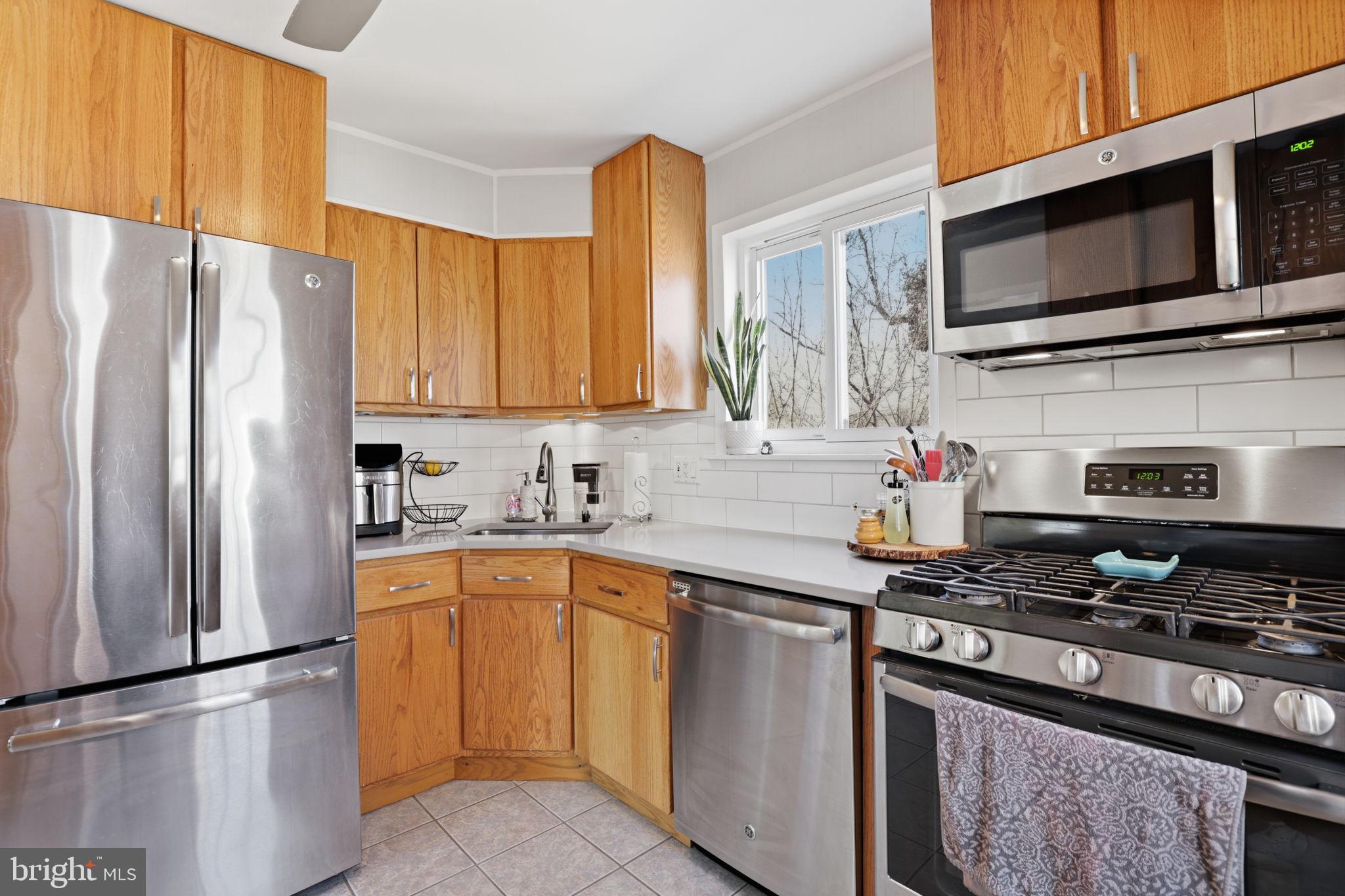 53 Garden Drive Alexandria, VA 22304 - Photo 12 of 28