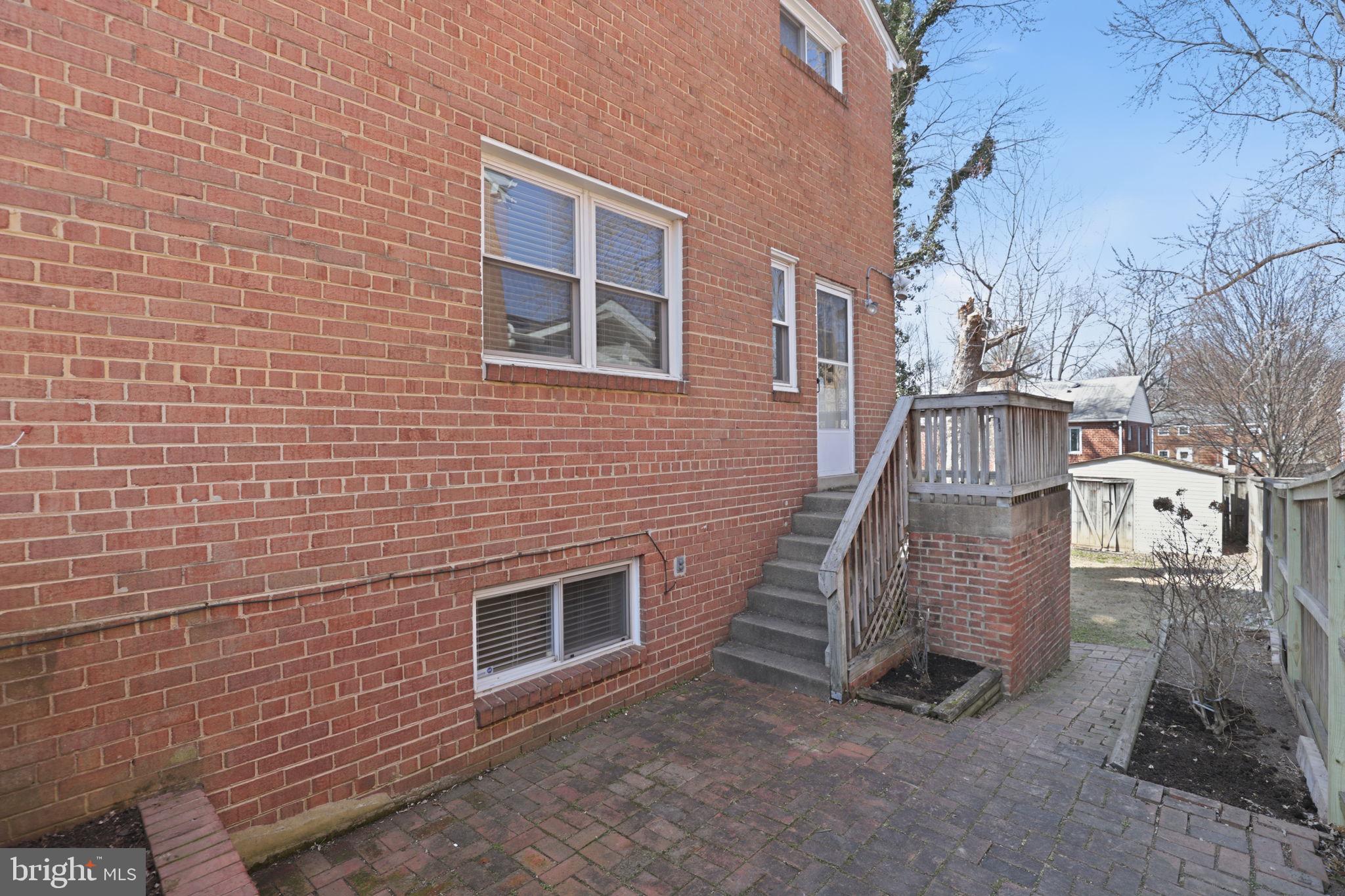 53 Garden Drive Alexandria, VA 22304 - Photo 4 of 28