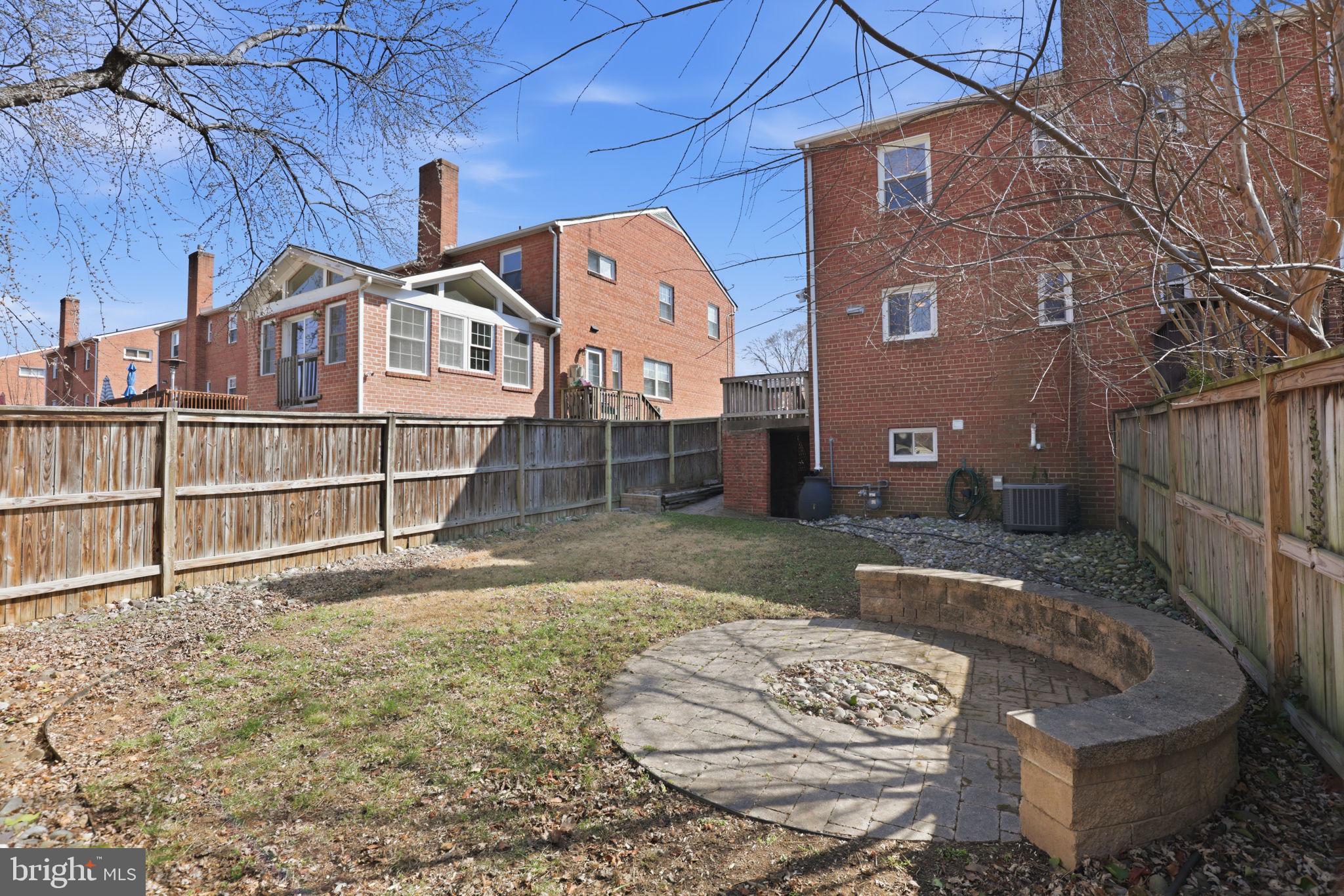 53 Garden Drive Alexandria, VA 22304 - Photo 6 of 28