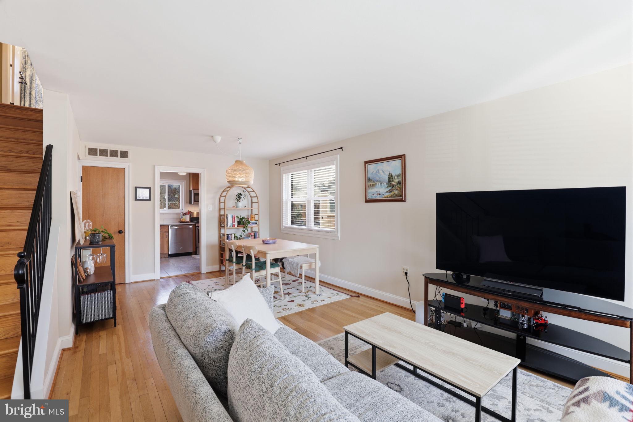 53 Garden Drive Alexandria, VA 22304 - Photo 7 of 28