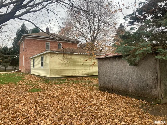 $19,500 | 185 East Maple Street, Roseville, IL 61473