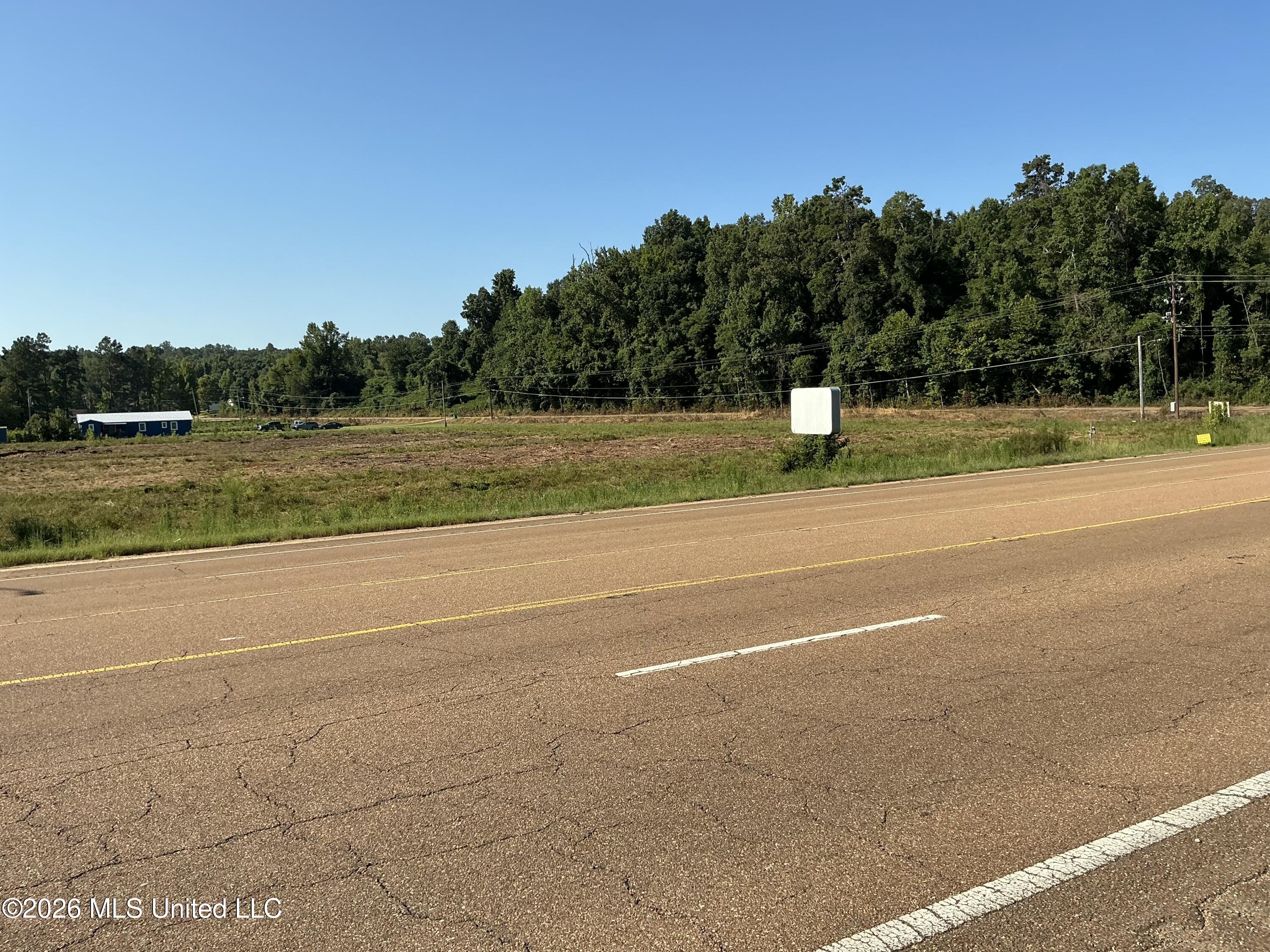 51 Salem Church Road Grenada, MS 38901 - Photo 1 of 11 IMG_0922