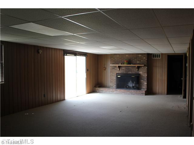 677 Wyo Road Mocksville, NC 27028 - Photo 14 of 16 Den/Family/Great Room.