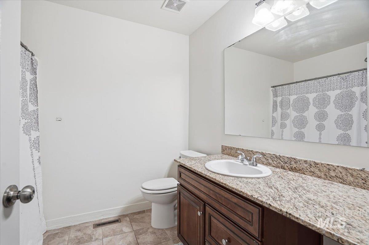 1430 Northeast Urwin Street Mountain Home, ID 83647 - Photo 20 of 47