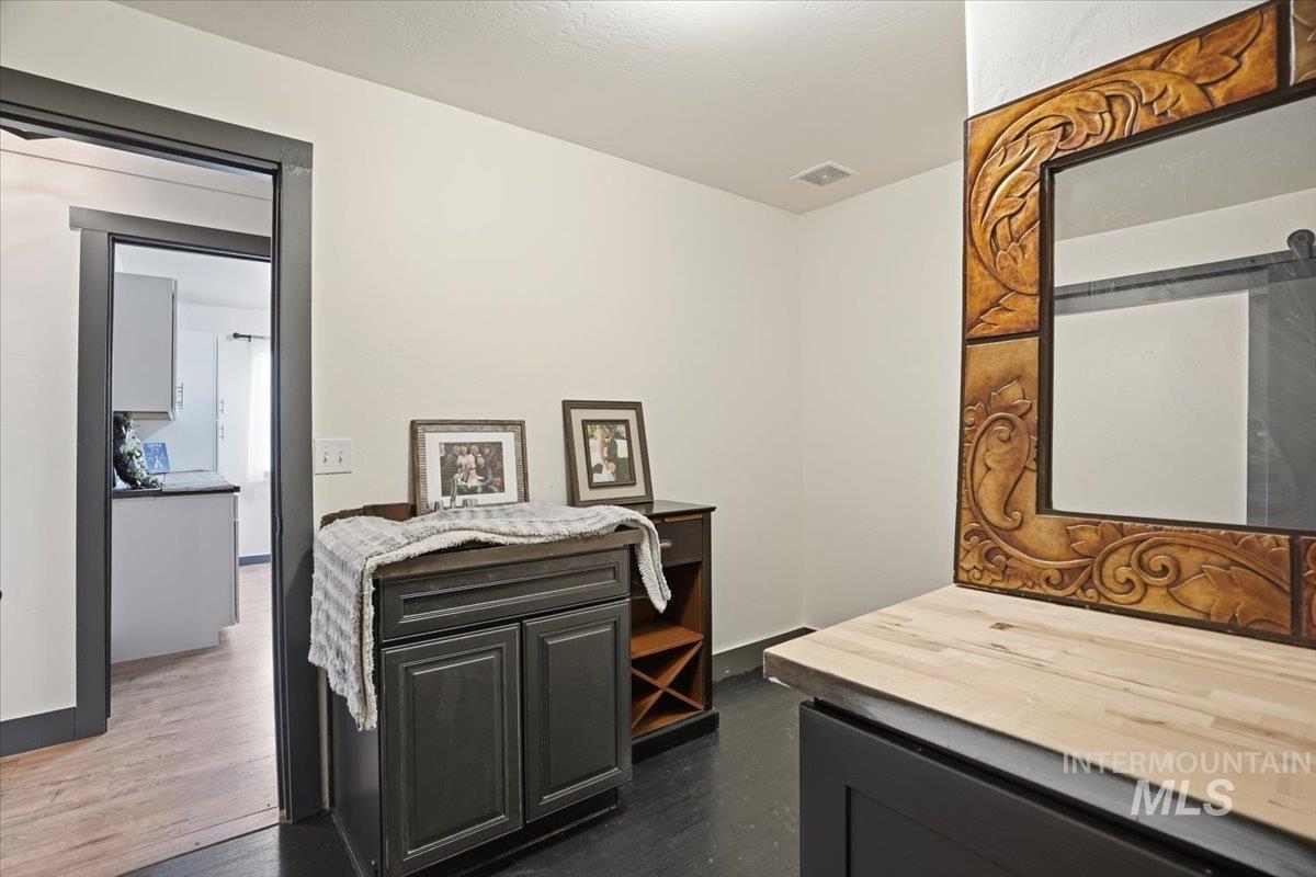 1430 Northeast Urwin Street Mountain Home, ID 83647 - Photo 26 of 47