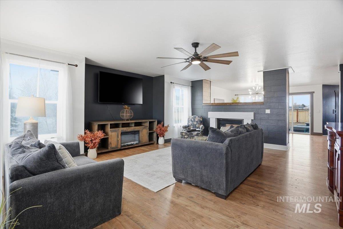 1430 Northeast Urwin Street Mountain Home, ID 83647 - Photo 6 of 47