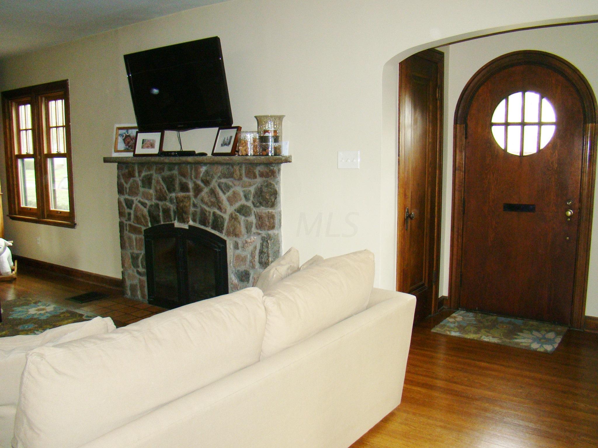 851 South Remington Road Columbus, OH 43209 - Photo 2 of 28