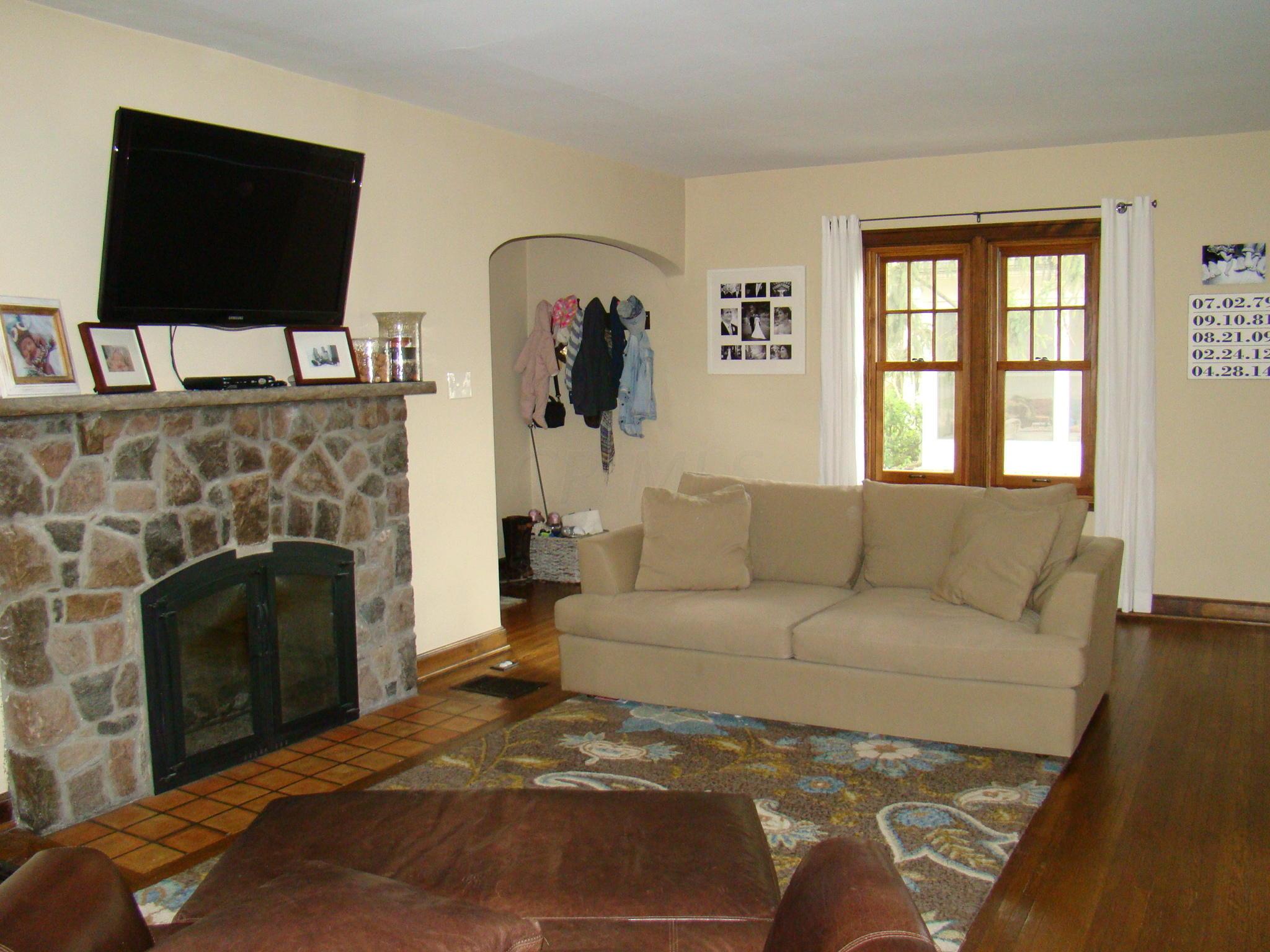 851 South Remington Road Columbus, OH 43209 - Photo 3 of 28