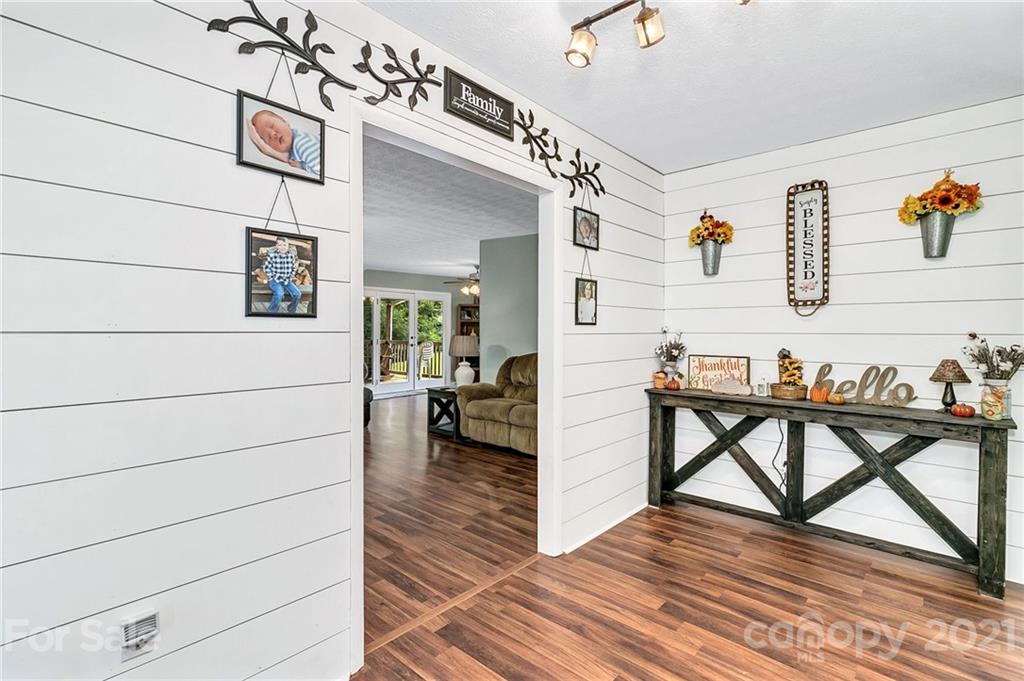 166 Pegg Road Marshall, NC 28753 - Photo 13 of 48 Gallery Image 13