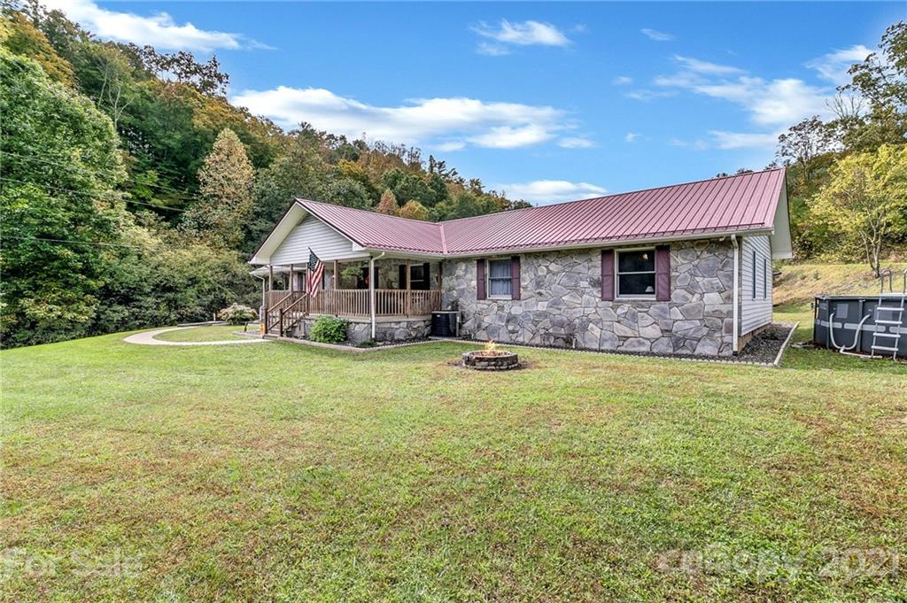 166 Pegg Road Marshall, NC 28753 - Photo 3 of 48 Gallery Image 3