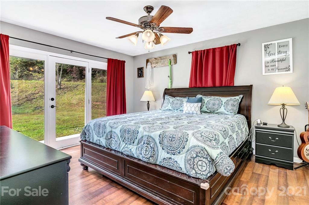 166 Pegg Road Marshall, NC 28753 - Photo 34 of 48 Gallery Image 34