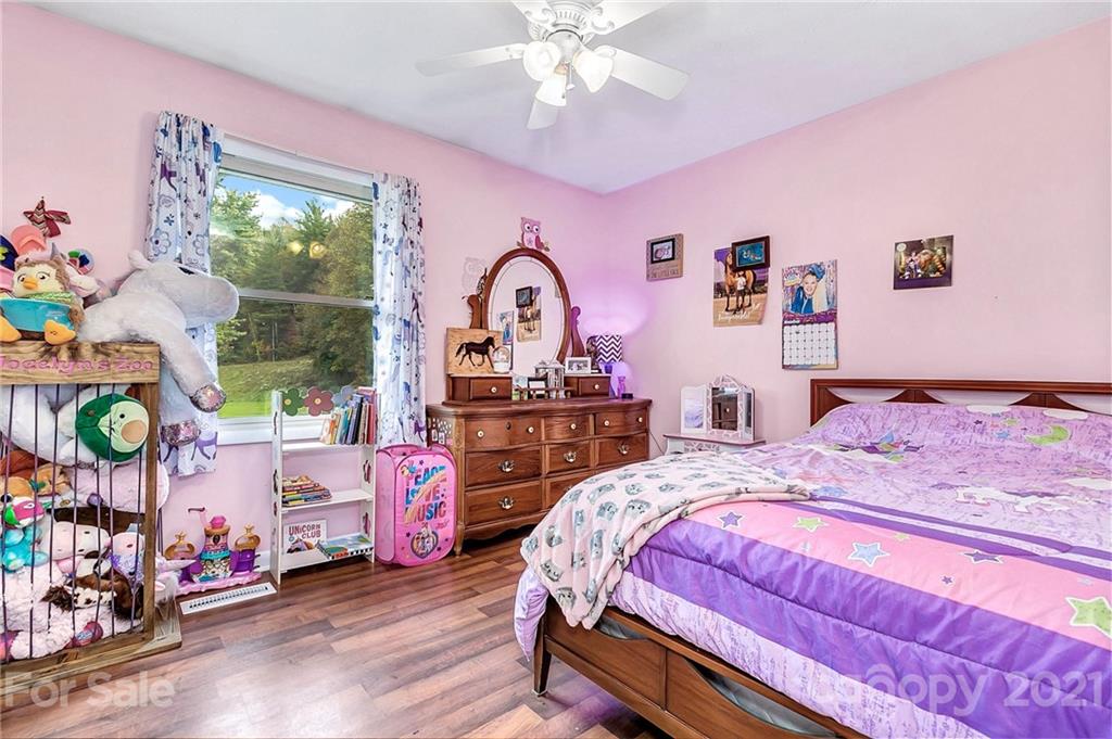 166 Pegg Road Marshall, NC 28753 - Photo 39 of 48 Gallery Image 39