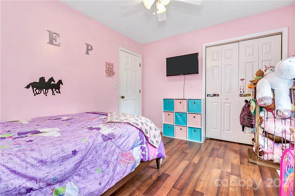 166 Pegg Road Marshall, NC 28753 - Photo 40 of 48 Gallery Image 40
