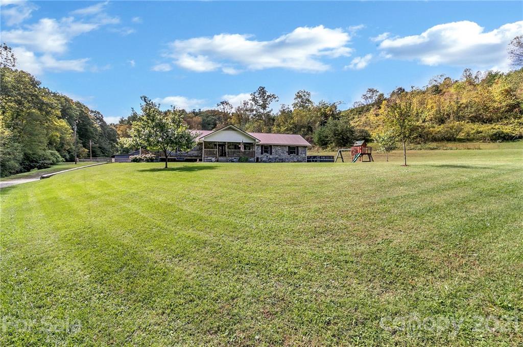 166 Pegg Road Marshall, NC 28753 - Photo 5 of 48 Gallery Image 5