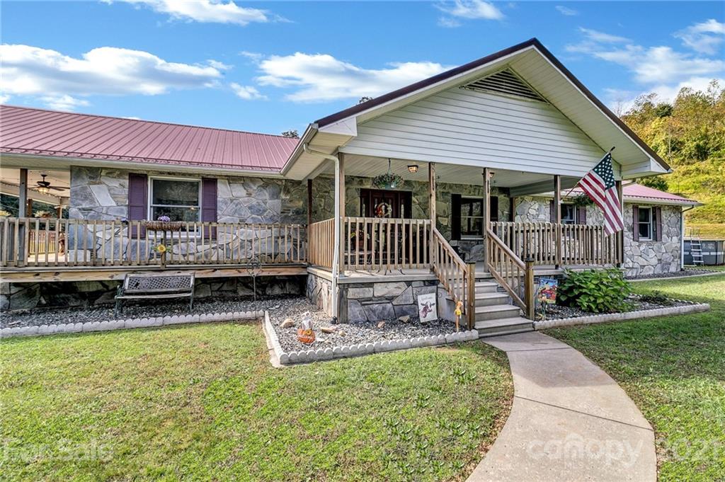166 Pegg Road Marshall, NC 28753 - Photo 7 of 48 Gallery Image 7