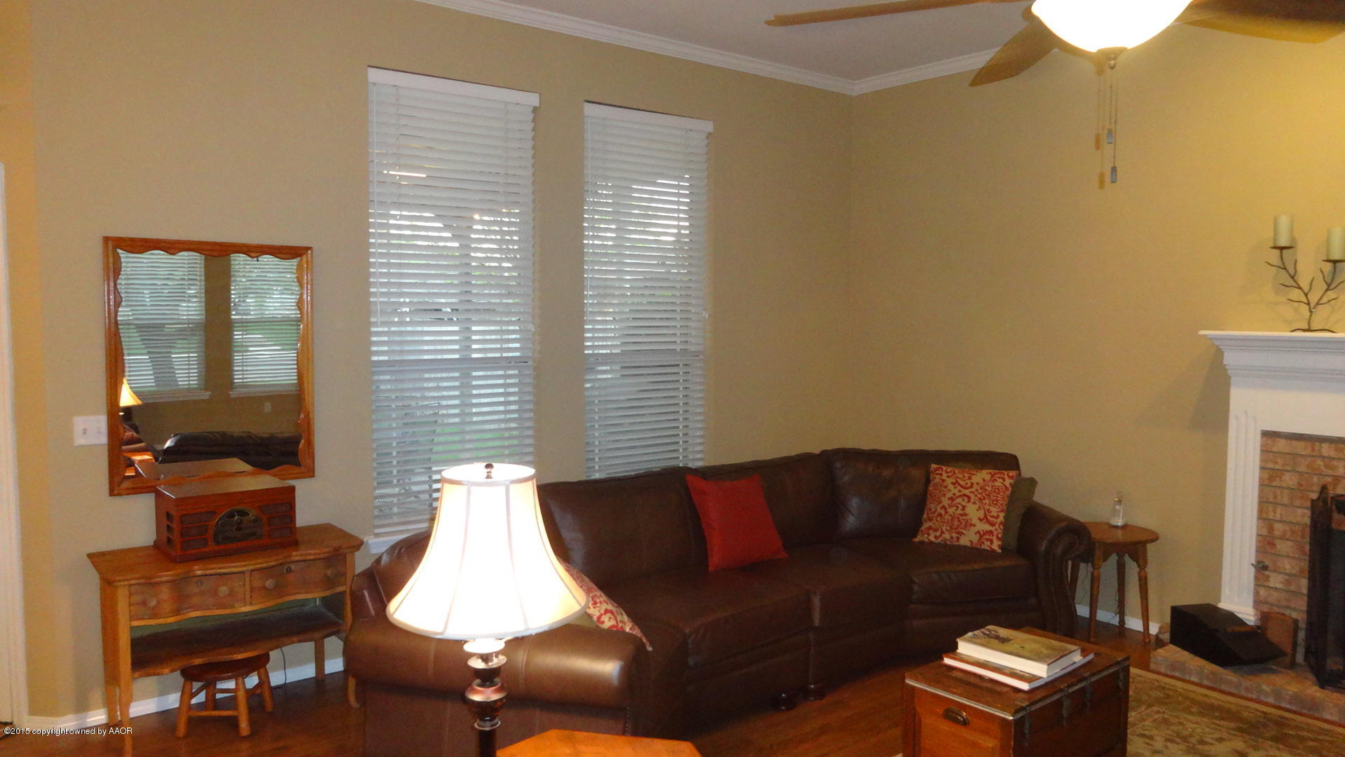 8111 Sheldon Road Amarillo, TX 79119 - Photo 12 of 38 Living Room