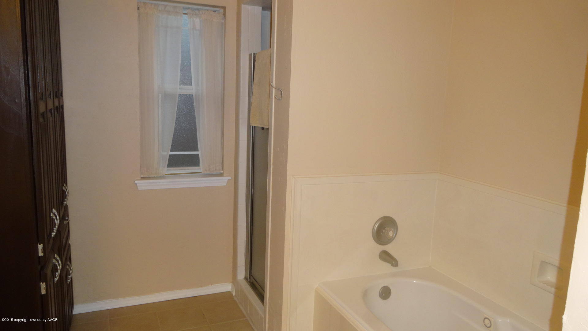 8111 Sheldon Road Amarillo, TX 79119 - Photo 26 of 38 Master Bath