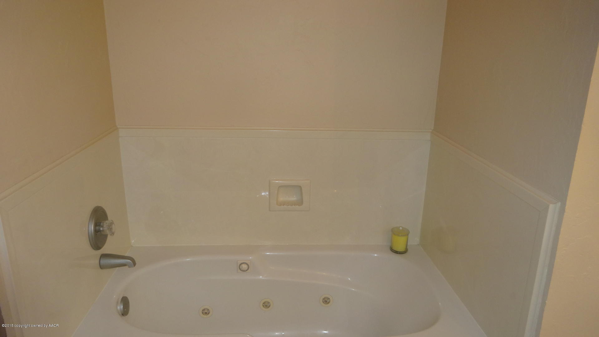 8111 Sheldon Road Amarillo, TX 79119 - Photo 28 of 38 Jetted Tub