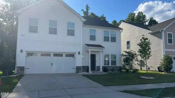 $2,990 | 1316 Amos Pk Street, Fuquay-Varina, NC 27526