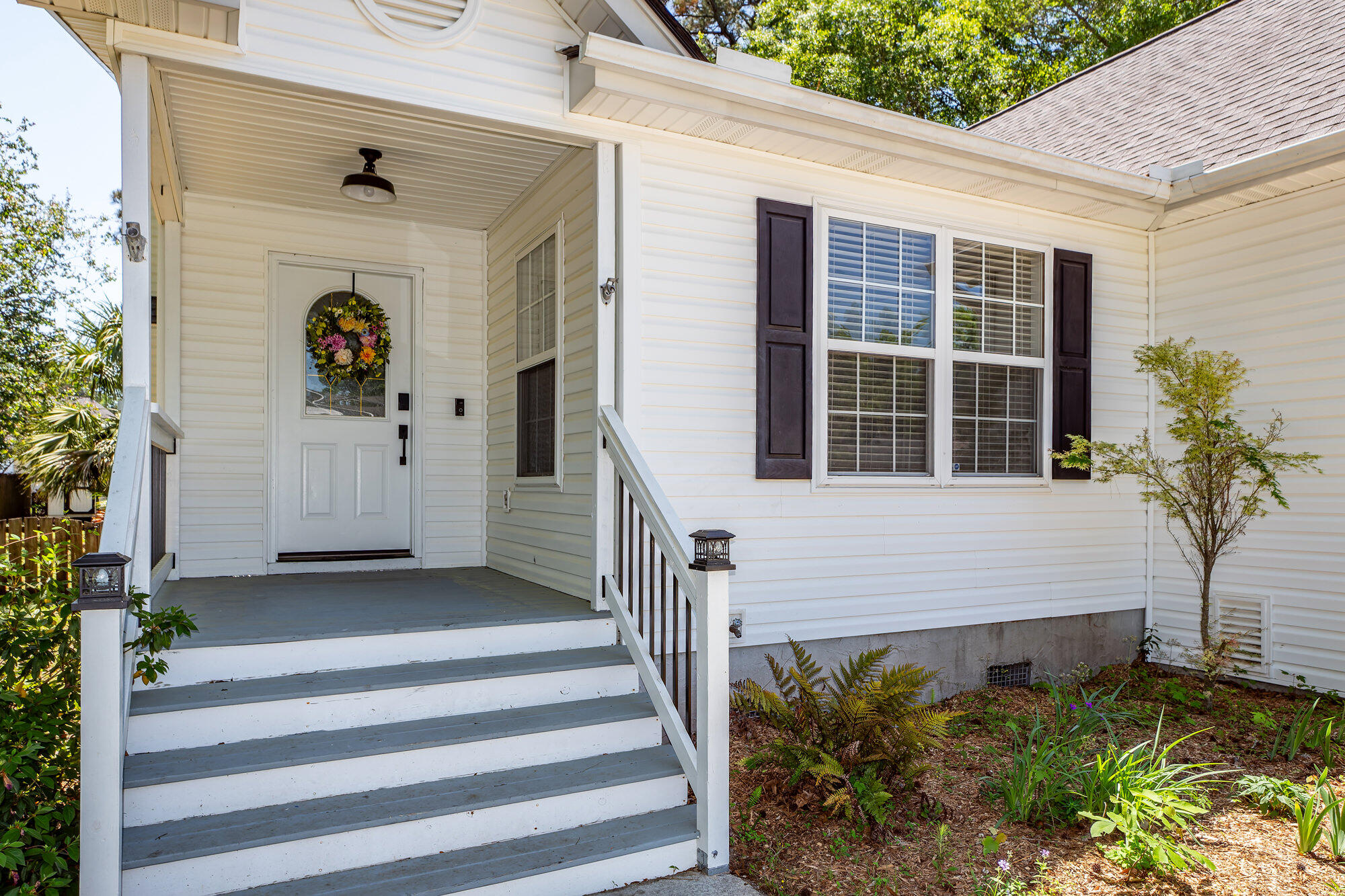 1333 Mapleton Avenue Charleston, SC 29412 - Photo 3 of 56 02