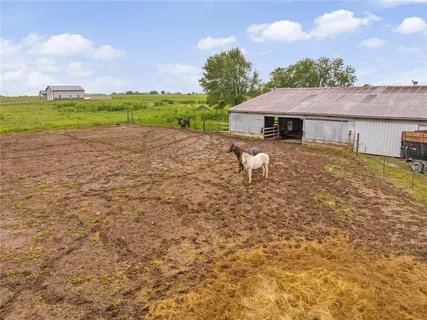 $725,000 | 33253 Cedar Niles Road, Poala, KS 66071