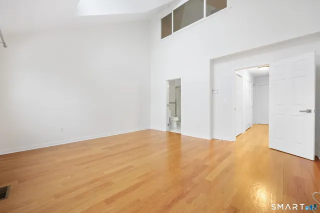 $6,000 | 132 Hope Street, Unit C, Stamford, CT 06906