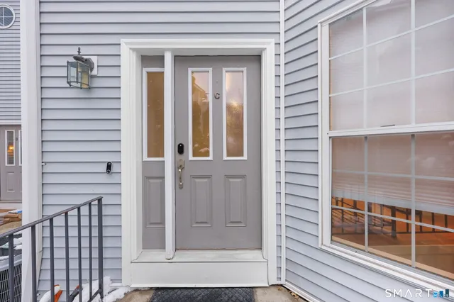 $6,000 | 132 Hope Street, Unit C, Stamford, CT 06906