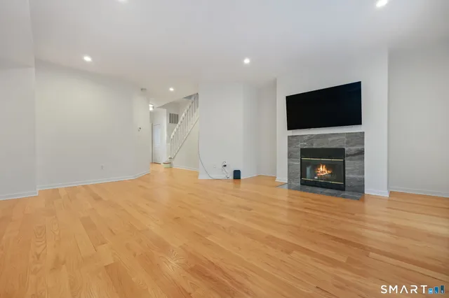 $6,000 | 132 Hope Street, Unit C, Stamford, CT 06906