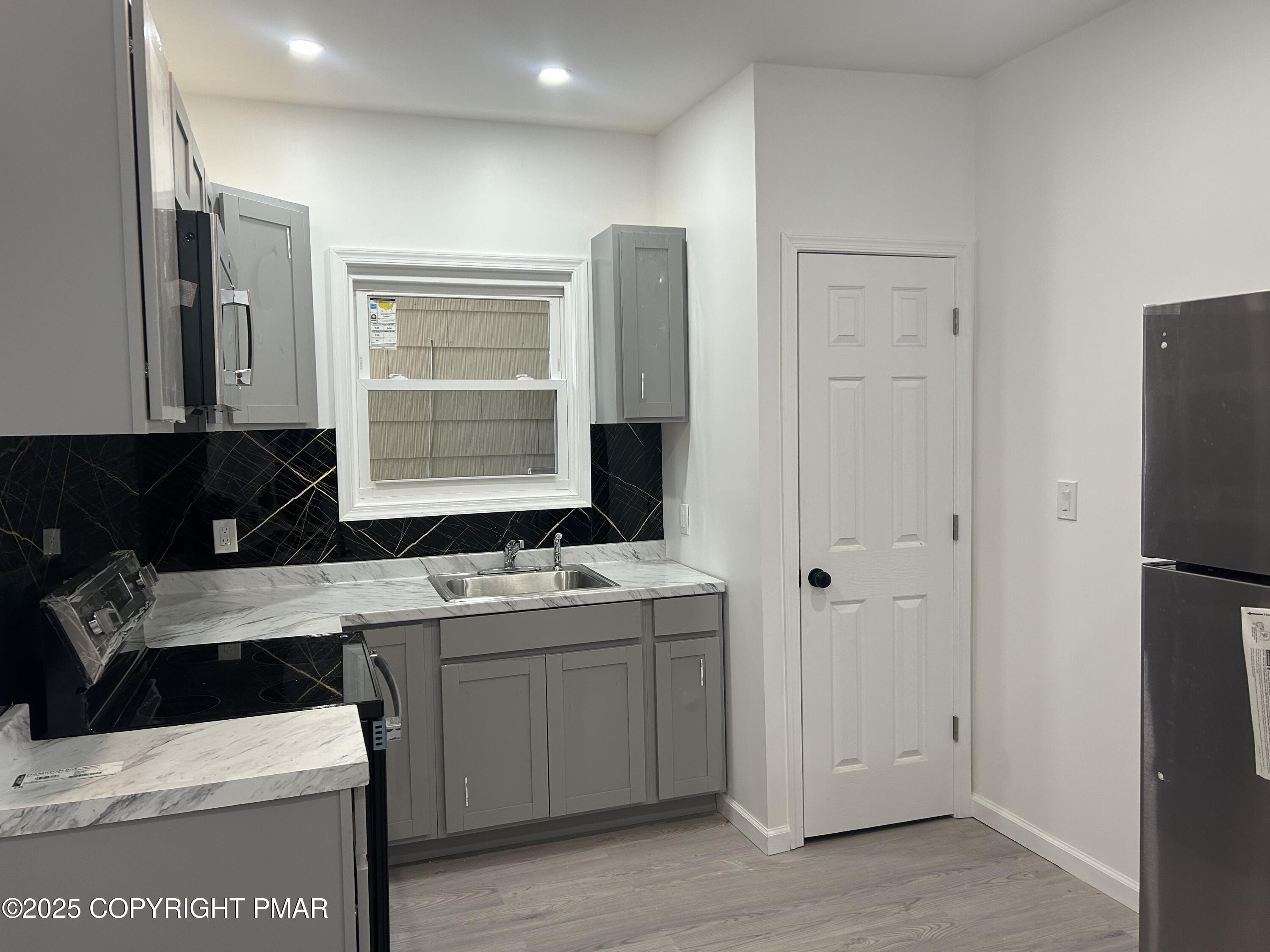 222 East Patterson Street, Unit 2 Lansford, PA 18232 - Photo 9 of 14 IMG_7788 2