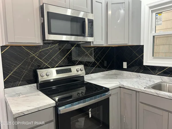 $1,150 | 222 West Patterson Street, Unit 2, Lansford, PA 18232