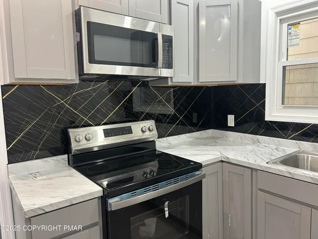 $1,300 | 222 East Patterson Street, Unit 2, Lansford, PA 18232