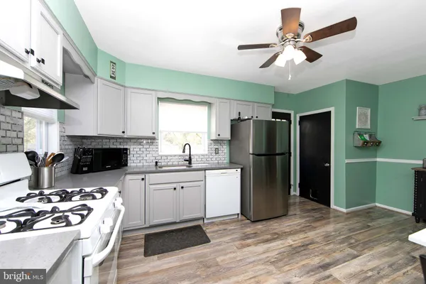 $365,000 | 332 South Fellowship Road, Maple Shade, NJ 08052