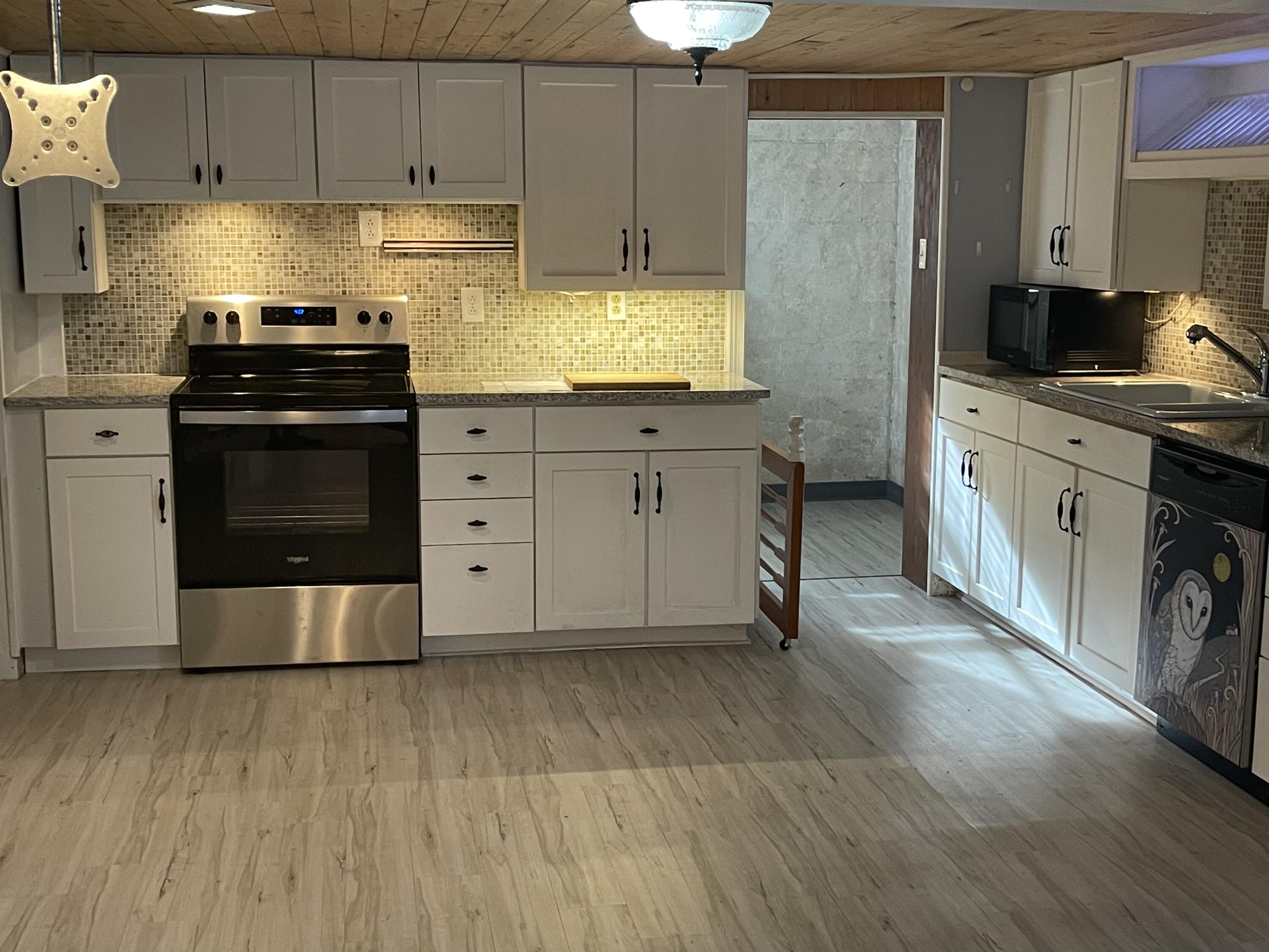 5724 Yellow Mountain Road Roanoke, VA 24014 - Photo 12 of 29 589305C7-A383-44E3-B03C-1187034C1E47