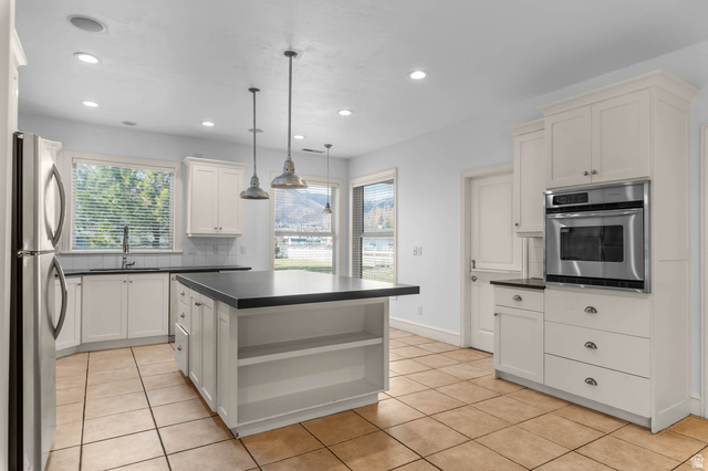623 North Center Street Midway, UT 84049 - Photo 5 of 52