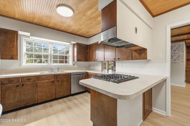 $4,000 | 1401 E Bayou, Lafayette, LA 70508