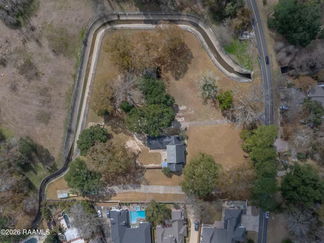 $4,000 | 1401 E Bayou, Lafayette, LA 70508