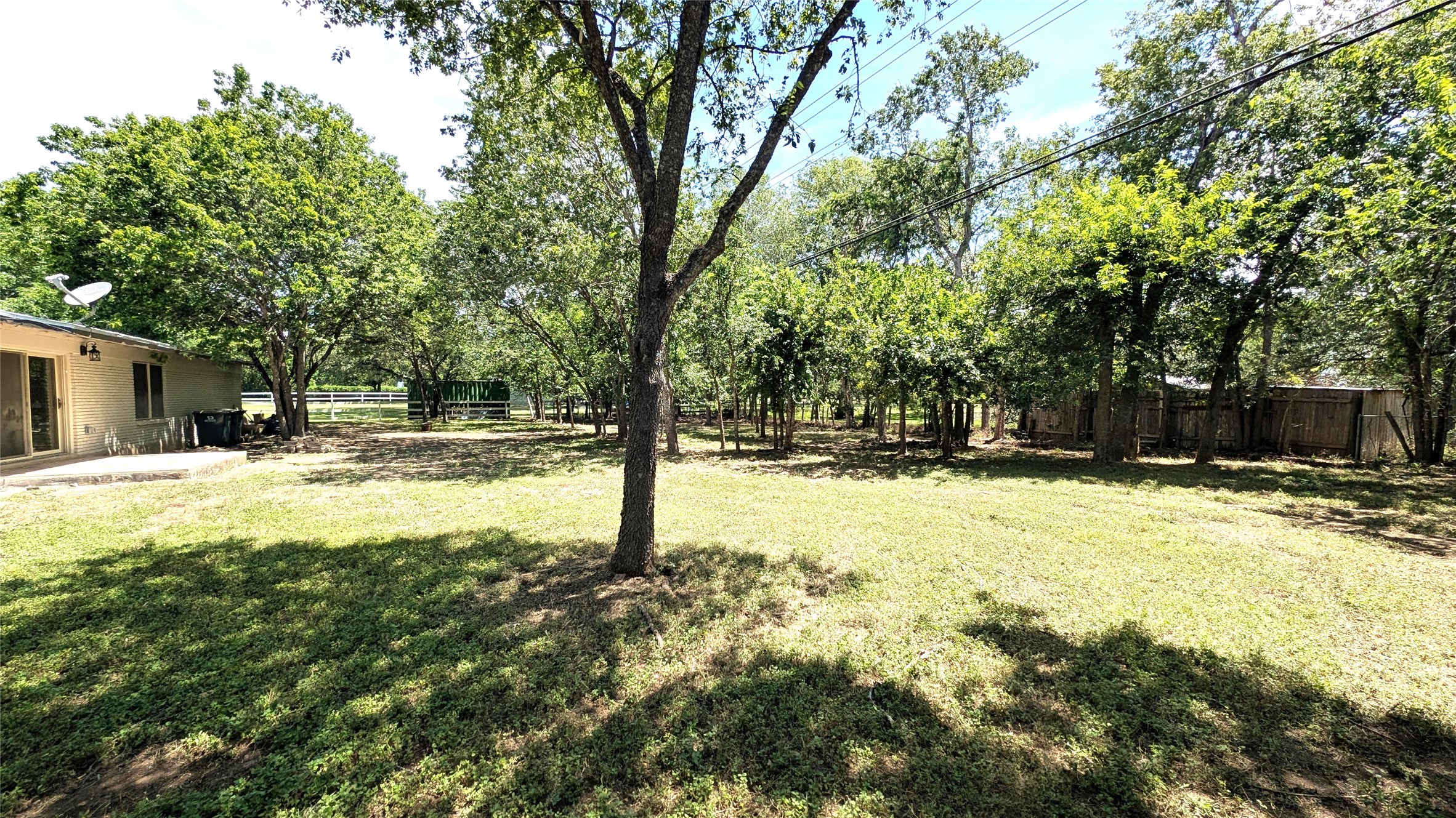 11811 Sleepy Hollow Road Manchaca, TX 78652 - Photo 29 of 31 a view of back yard of the house