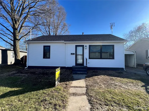 $92,000 | 614 East Tyler Avenue, Litchfield, IL 62056