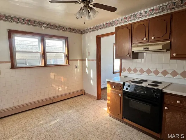 $97,000 | 614 East Tyler Avenue, Litchfield, IL 62056