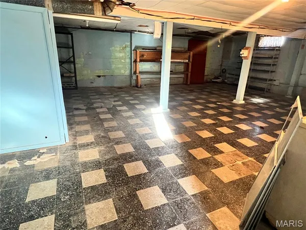 $82,000 | 614 East Tyler Avenue, Litchfield, IL 62056