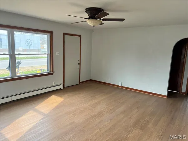 $82,000 | 614 East Tyler Avenue, Litchfield, IL 62056