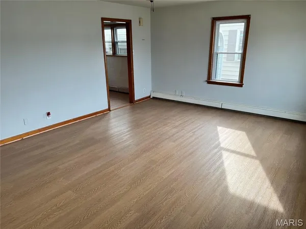 $82,000 | 614 East Tyler Avenue, Litchfield, IL 62056