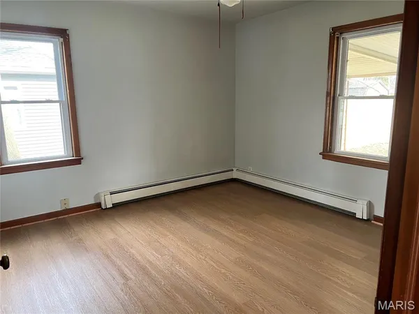 $82,000 | 614 East Tyler Avenue, Litchfield, IL 62056