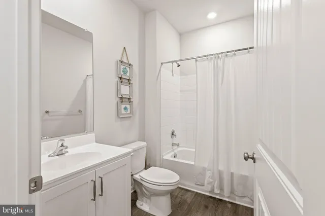 $689,000 | 34144 Gooseberry Avenue, Ocean View, DE 19970