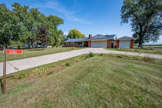 $579,500 | 5286 County Highway North, Oconto, WI 54153