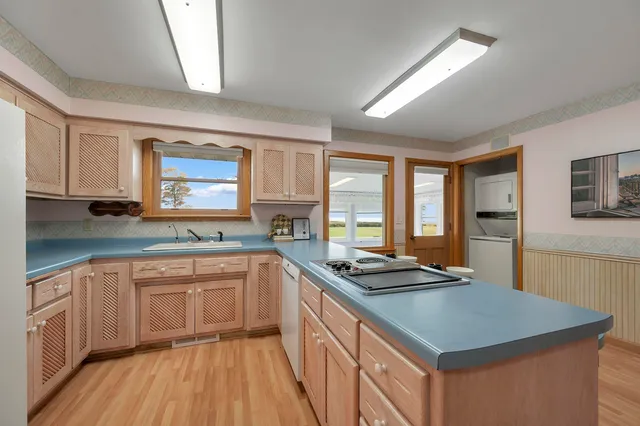 $579,500 | 5286 County Highway North, Oconto, WI 54153