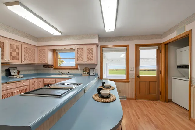 $579,500 | 5286 County Highway North, Oconto, WI 54153