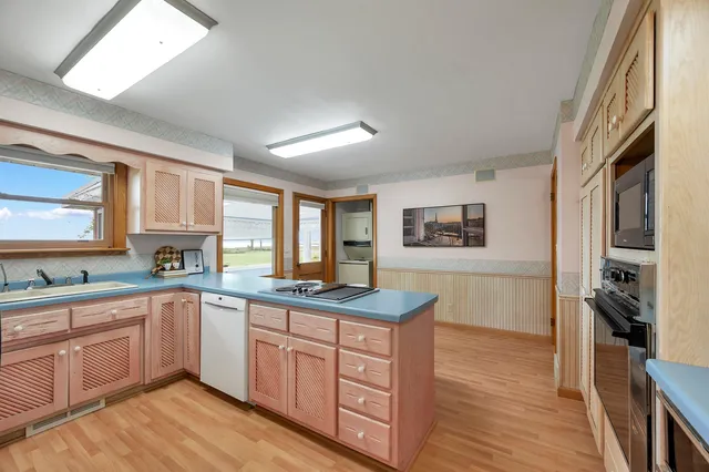 $579,500 | 5286 County Highway North, Oconto, WI 54153