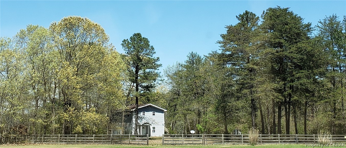 1258 Kates Neck Road Topping, VA 23169 - Photo 2 of 18