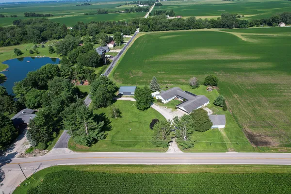 $425,000 | 122 2150 North, Mahomet, IL 61853